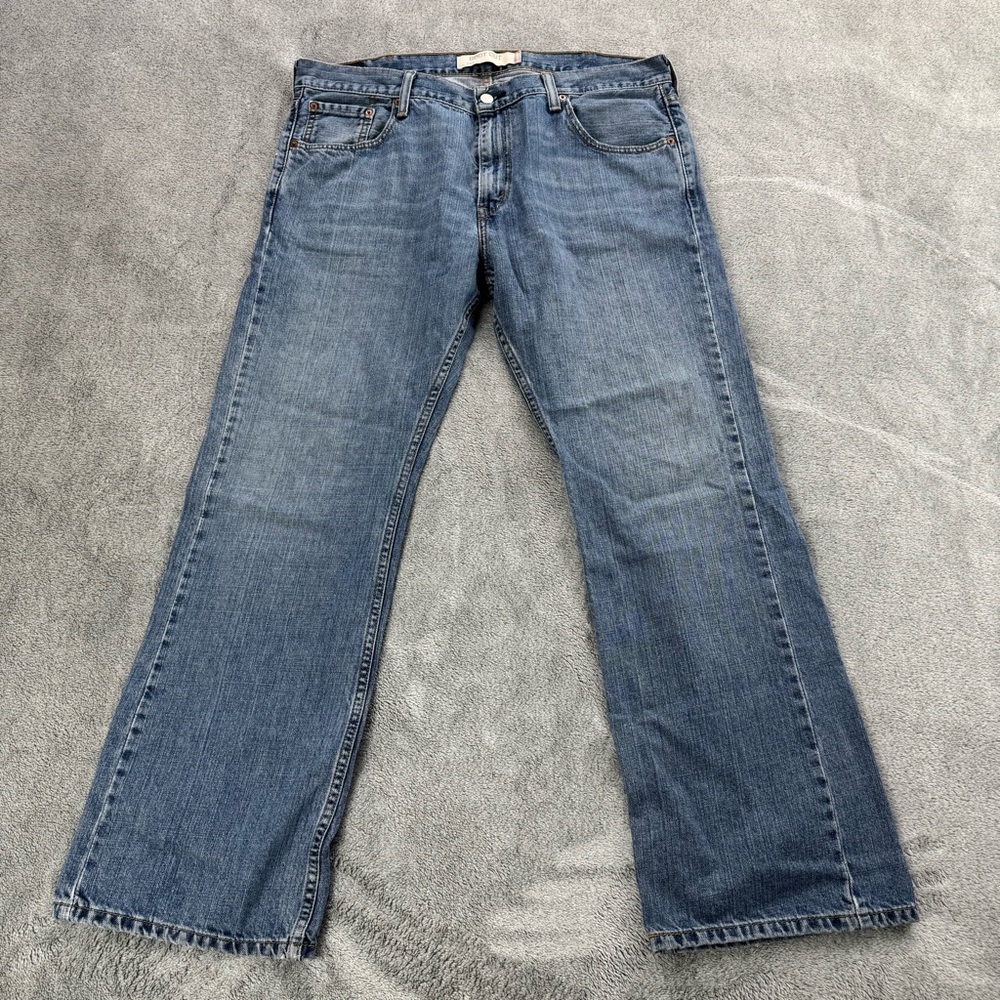 Vintage Levi's 527 Men's Bootcut Jeans in Classic Blue Y2K